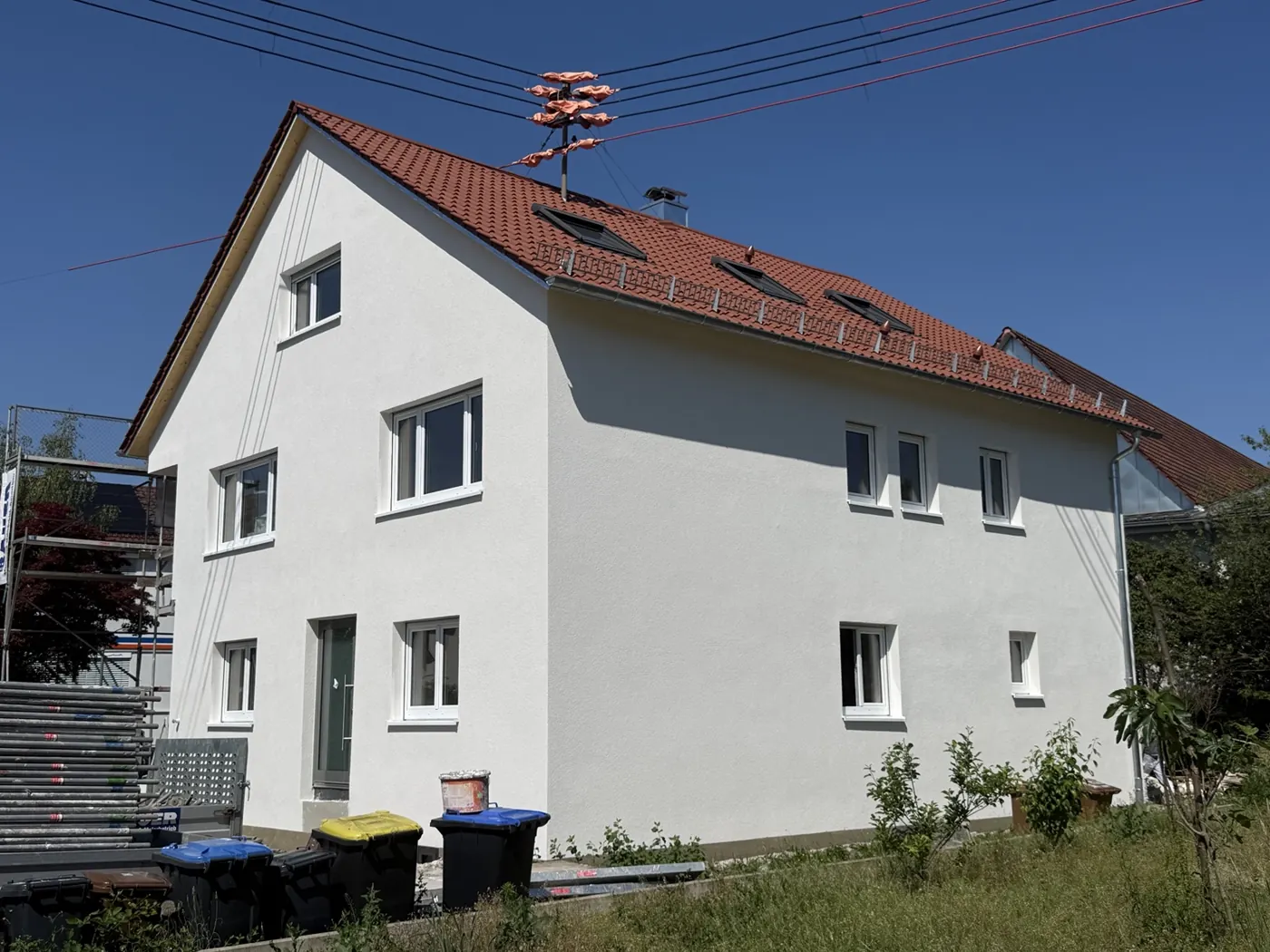 Wohnhaus Sulzbach mit fertiggestellter heller Fassade